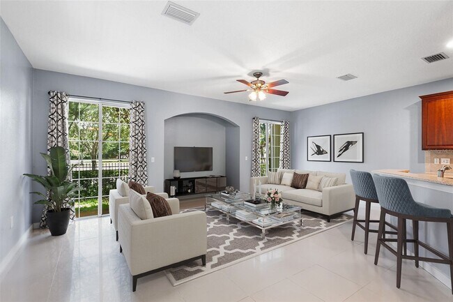 Foto del edificio - RIVERVIEW TOWNHOME FOR RENT!!