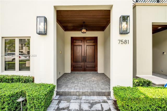 Building Photo - 7581 SW 56th Ct