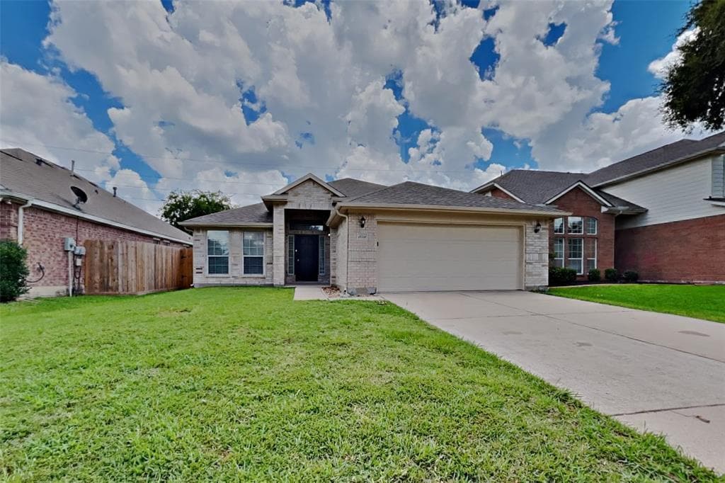 Foto principal - 12231 Piney Bend Dr