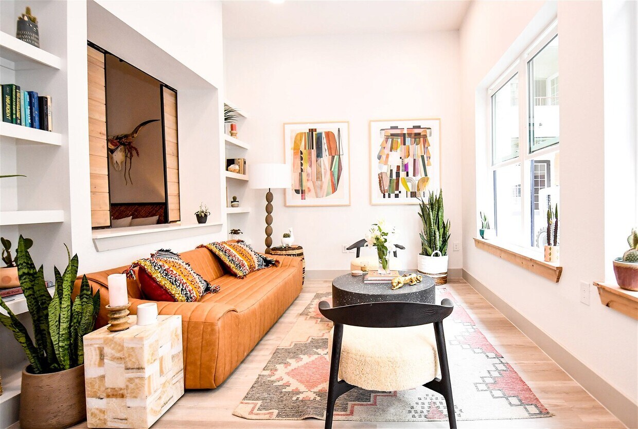 Primary Photo - 200 North Bishop Avenue Apt #C157, Dallas,...