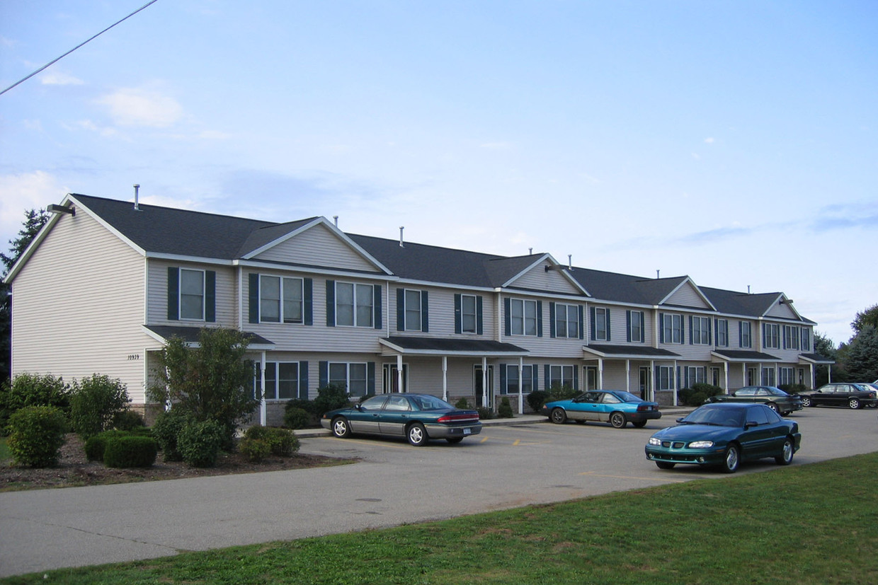 Primary Photo - Sailor's Cove Townhomes