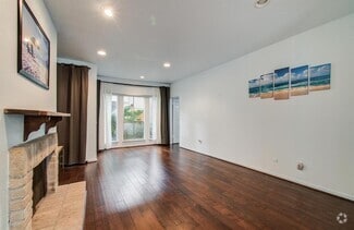 Building Photo - 2100 Tanglewilde St