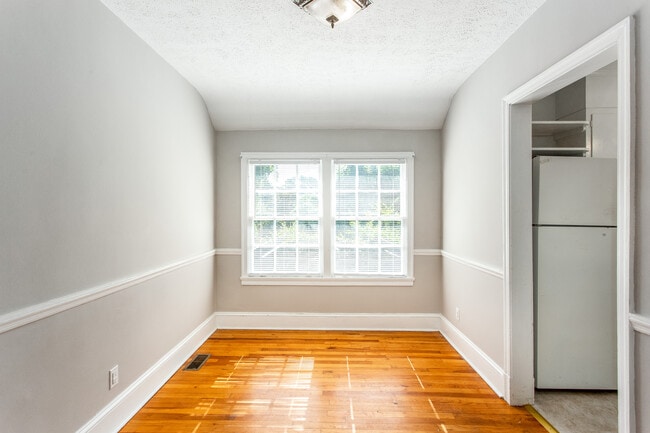 Dining room full of natural light. - 2674 Jefferson Terrace