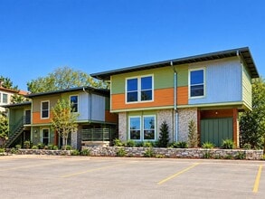 Building Photo - 2800 Cole St