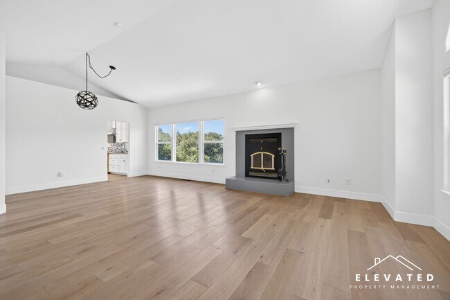 Foto del edificio - 9400 Chalk Hill Rd
