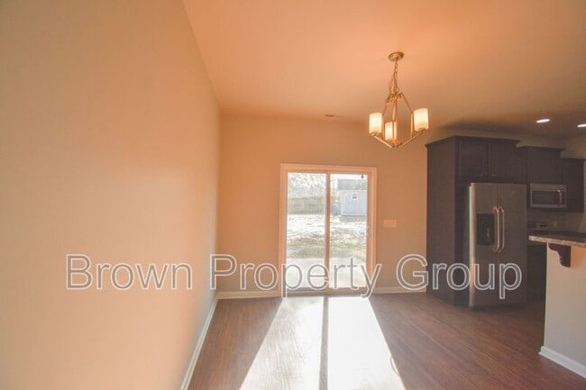 Building Photo - 6875 Bone Creek Dr