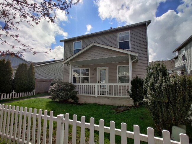 Building Photo - PENDING APPLICATION; Pet Friendly College ...