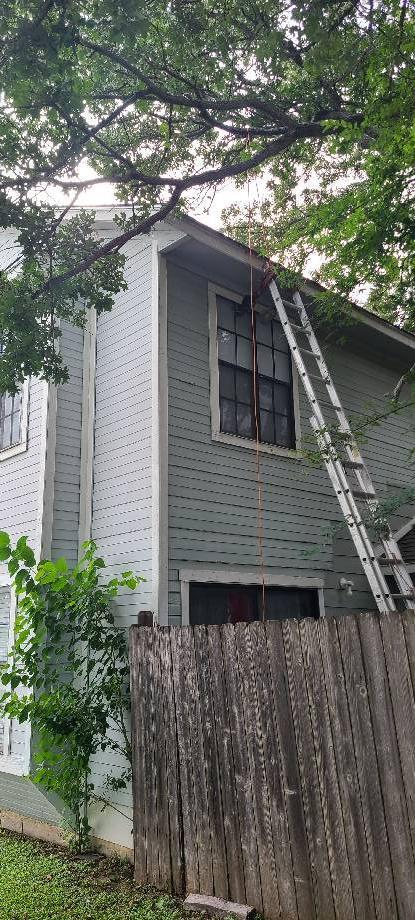 Building Photo - 1102 Verde Dr