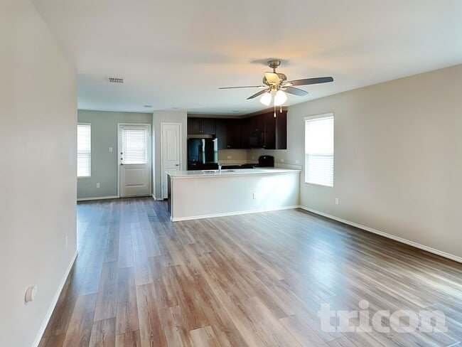 Building Photo - 908 Lady Bird St