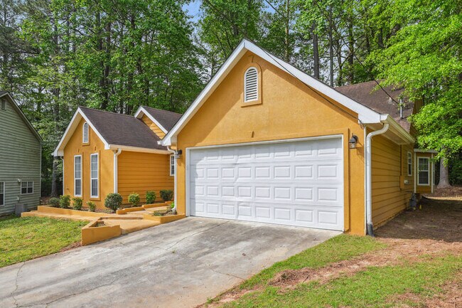 Building Photo - 206 Antebellum Cir