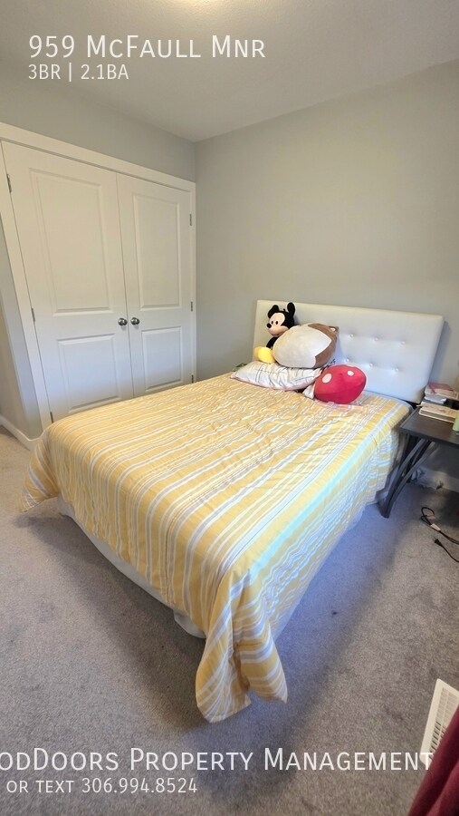 Photo du bâtiment - 959 McFaull Mnr