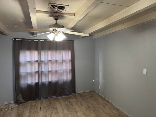 Building Photo - Downtown Home for Rent. Be near all the ac...