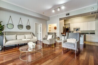 Building Photo - 3225 Turtle Creek Blvd