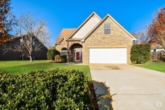 Building Photo - 429 Waterford Dr