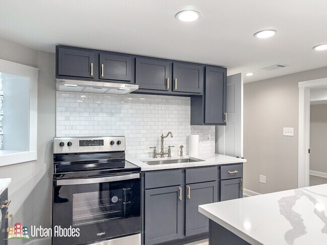 Foto del edificio - 1536 N Hamlin Ave
