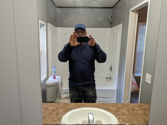 Fregadero principal - 3901 County Road 317