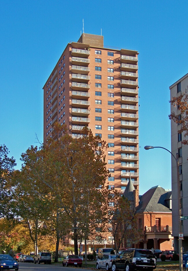 Executive House Apartments