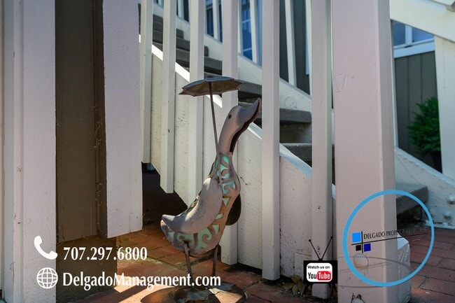 Building Photo - Benicia! Gorgeous two bedroom corner unit