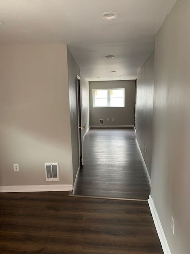 Photo - 2231 Ann St Apartment