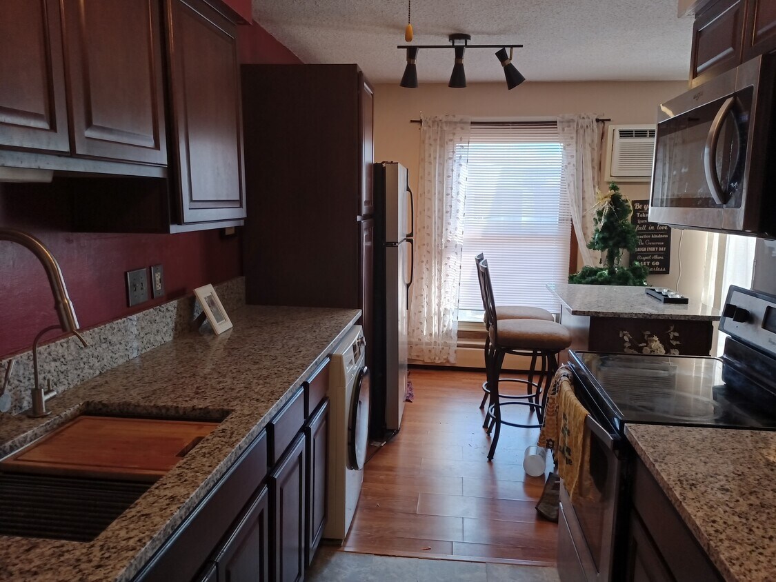 Foto principal - 707 11th Ave S