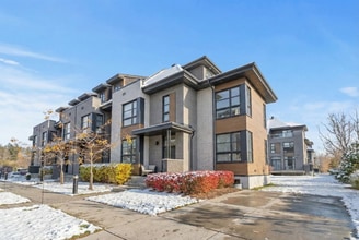 Building Photo - 509 Rue Frédéric-Back