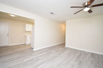 Building Photo - 220 Westward Ave