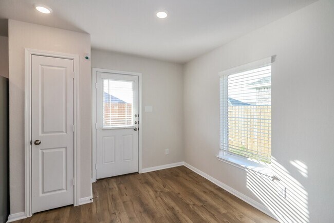 Foto del edificio - 7542 Tipton Meadow Way