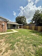 Building Photo - 14650 Lourdes Dr