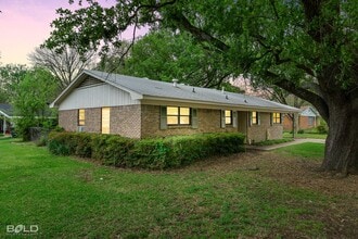 Building Photo - 2614 Rosedale Pl