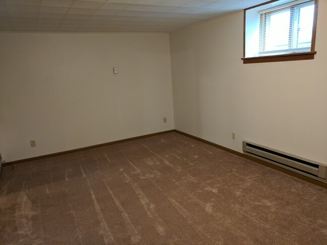 Living Room - 17 21st Ave S