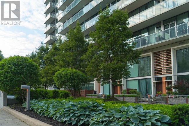 Building Photo - 39-839 Queens Quay E