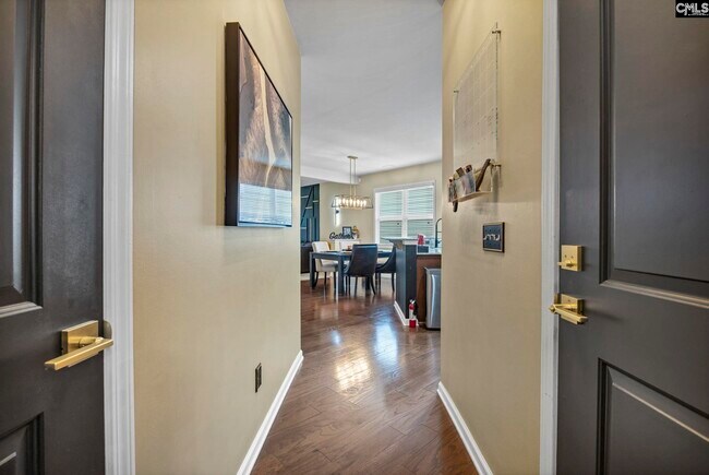 Foto del edificio - 349 Gracemount Ln