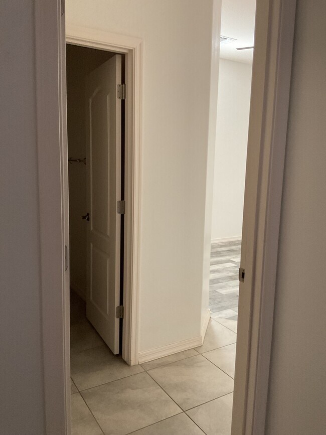 Building Photo - 20466 W Legend Trail