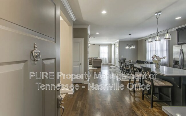 Building Photo - 903 Cheatham Pl