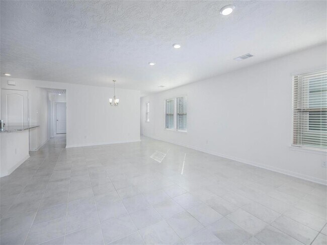 Foto del edificio - 9546 Louis phillip St