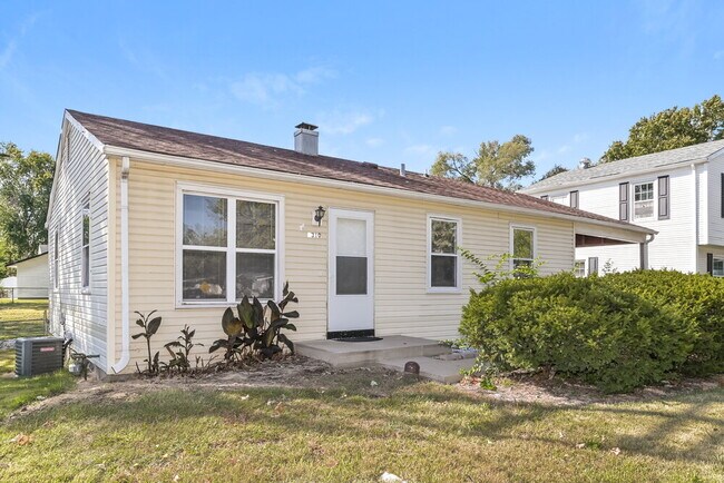Building Photo - 2310 Mullanphy Ln