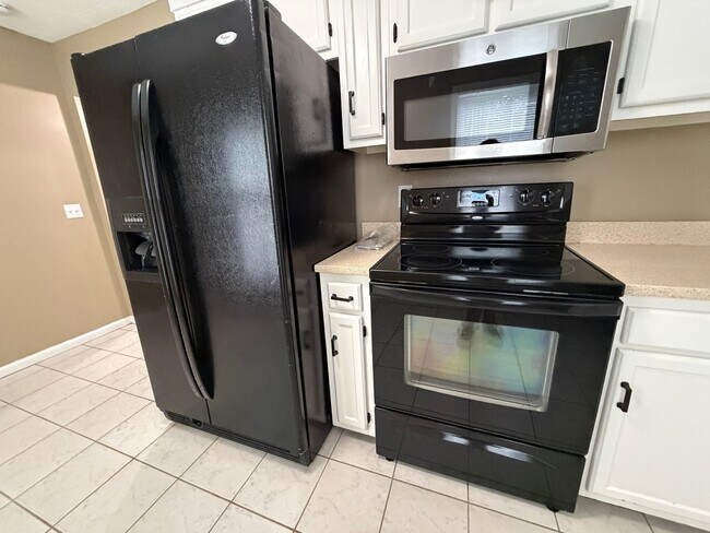 Foto del edificio - 103 Wenwood Cir