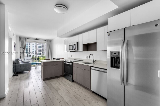 Foto del edificio - 321 NE 26th St