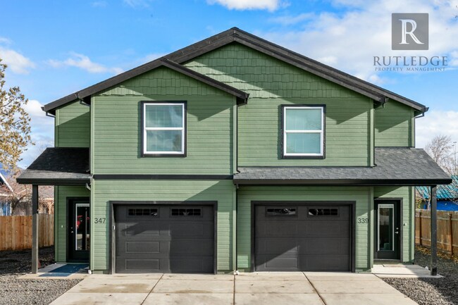 Foto del edificio - Beautiful New 3 Bedroom Townhome