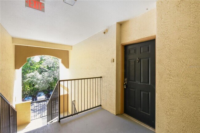 Building Photo - 5610 Pinnacle Heights Circle - #306