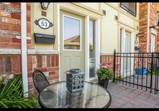 Building Photo - 2265 Bur Oak Ave