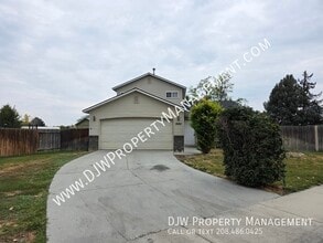 Building Photo - 2682 S Stonehedge Dr