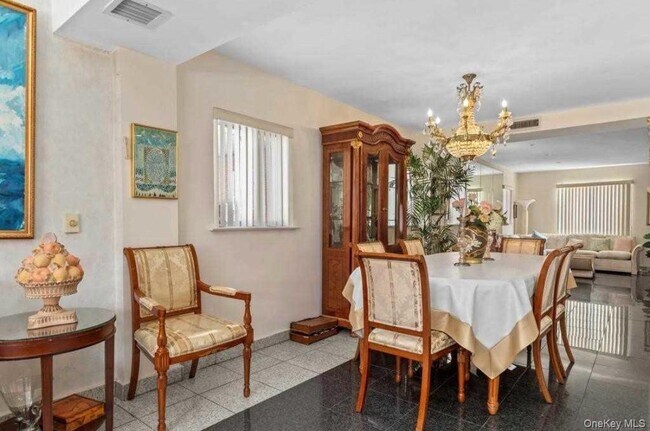 Foto del edificio - 73-14 174th St