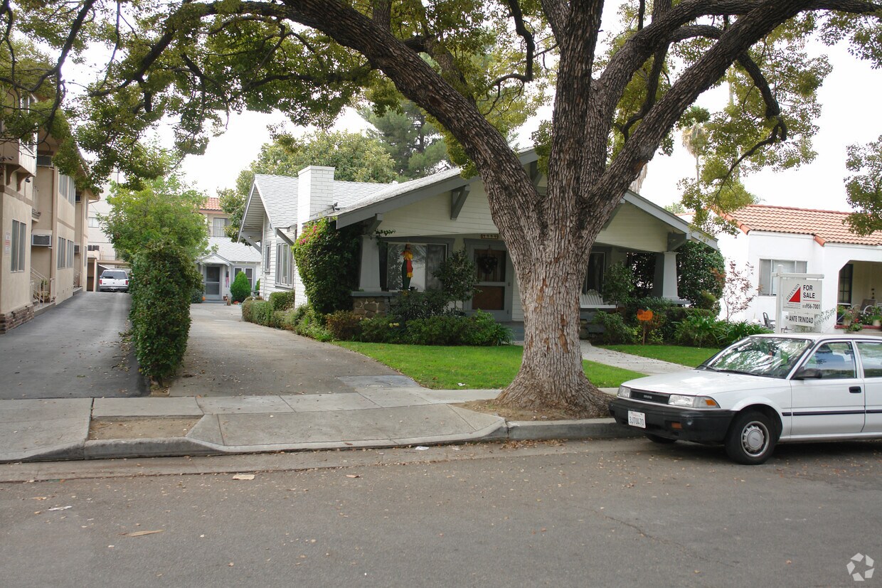 Primary Photo - 1151 San Rafael Ave