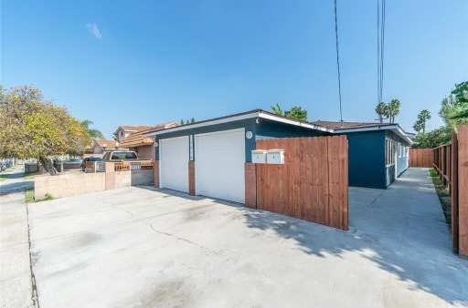 Building Photo - 13814 Edwards St