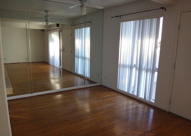 Foto del edificio - 177 Oval Rd