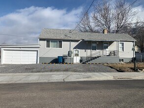 Building Photo - 565 E 300 N