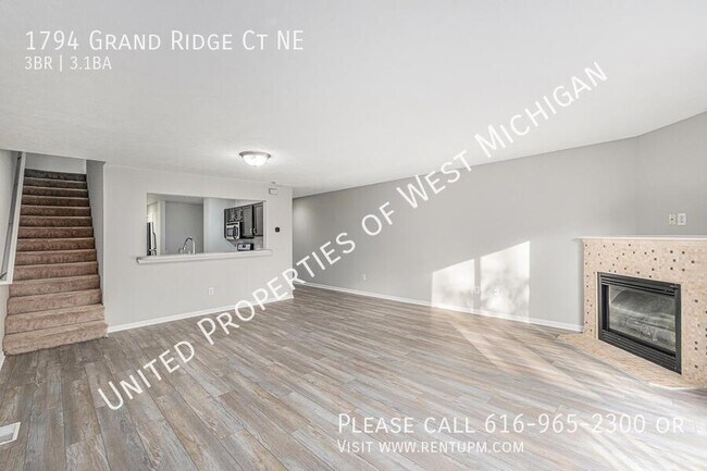 Foto del edificio - 1794 Grand Ridge Ct NE