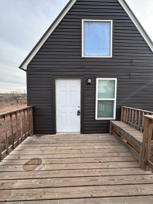 Foto del edificio - 1 bed Loft on Hester Rd