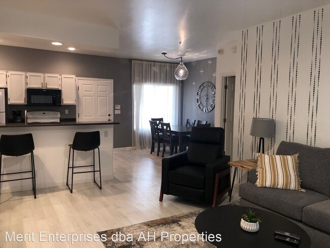 Building Photo - 2 br, 2 bath House - 9253 N FIREBRICK DR #239